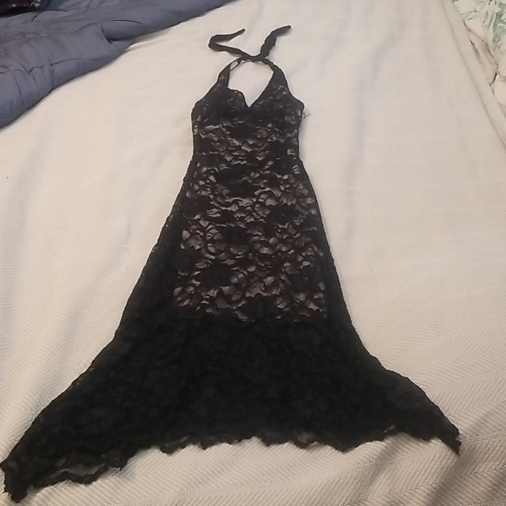 Halter slim fit lace dress